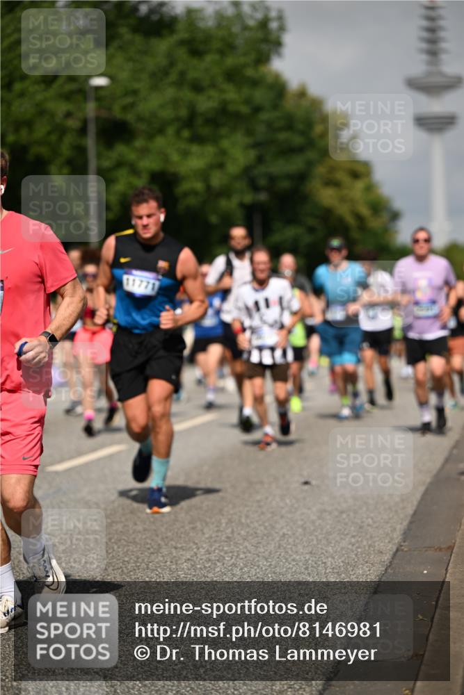 29.06.2025 - hella hamburg halbmarathon Dr. Thomas Lammeyer http://msf.ph/oto/8146981 29.06.2025 10:05:50 Kennedybrücke 1329, 1464, 1653, 1722, 1724, 1881, 2167, 2591, 2806, 2957, 3039, 3199, 3663, 4322, 4649, 5547, 5602, 5603, 0000, 6327, 6438, 6921, 7189, 7223, 7846, 8191, 8578, 8632, 8926, 9230, 10074, 10281, 10301, 10882, 10915 meine-sportfotos.de