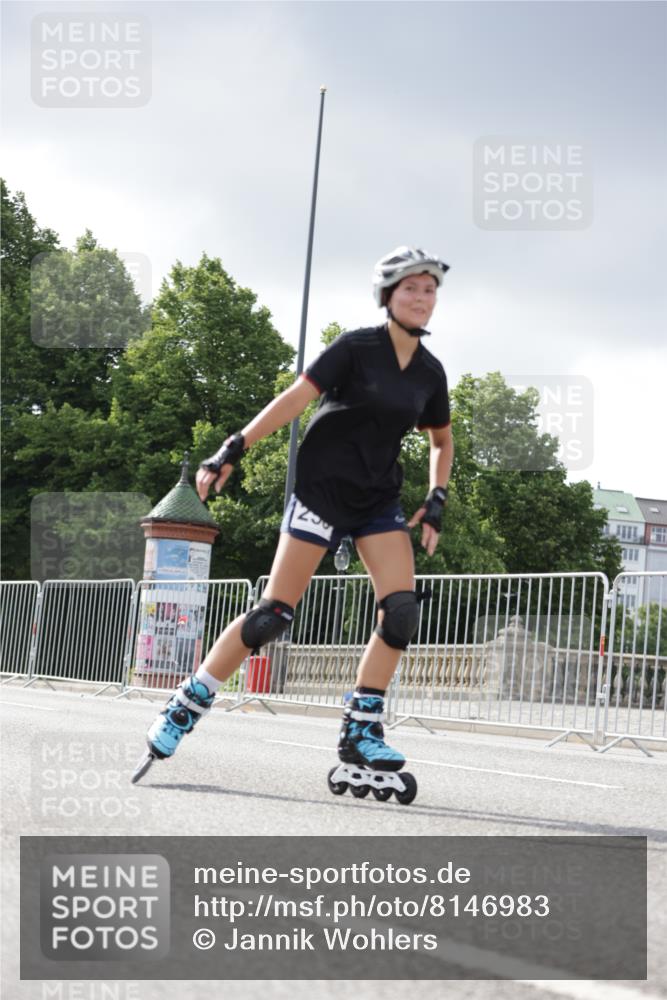 29.06.2025 - hella hamburg halbmarathon Jannik Wohlers http://msf.ph/oto/8146983 29.06.2025 09:09:24 Lombardsbrücke  meine-sportfotos.de