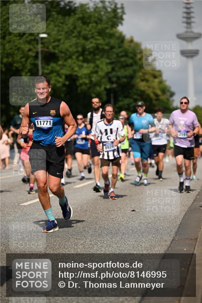 29.06.2025 - hella hamburg halbmarathon Dr. Thomas Lammeyer http://msf.ph/oto/8146995 29.06.2025 10:05:50 Kennedybrücke 1329, 1464, 1653, 1722, 1724, 1881, 2167, 2591, 2806, 2957, 3039, 3199, 3663, 4322, 4649, 5547, 5602, 5603, 0000, 6327, 6438, 6921, 7189, 7223, 7846, 8191, 8578, 8632, 8926, 9230, 10074, 10281, 10301, 10882, 10915 meine-sportfotos.de