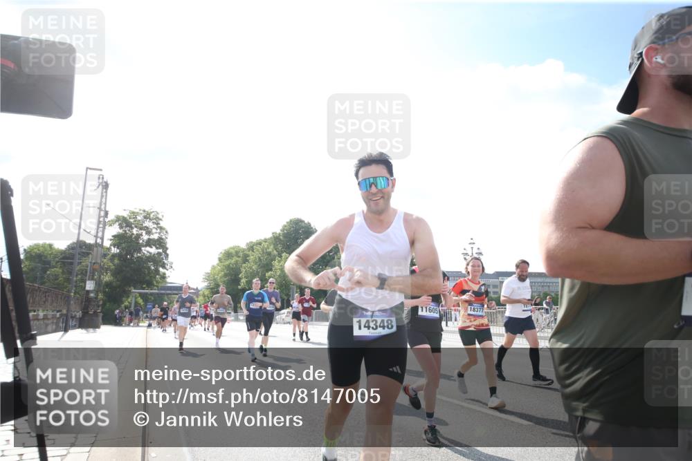 29.06.2025 - hella hamburg halbmarathon Jannik Wohlers http://msf.ph/oto/8147005 29.06.2025 10:00:12 Lombardsbrücke 1544, 1568, 1583, 1611, 1681, 2236, 2426, 2474, 2982, 3042, 3400, 3794, 4419, 4579, 4767, 4940, 4945, 5643, 6138, 6220, 6443, 8669, 9450, 9485, 9553, 9555, 9577, 9622, 10587, 10599, 10665, 10746, 11499, 11523, 11527, 11605, 11960, 12515, 12773, 12879, 13376, 13459, 13498, 13558, 14135, 14348, 14673, 15189, 15980, 16093, 16418, 17145, 17852, 18125, 18450, 18508, 18762 meine-sportfotos.de