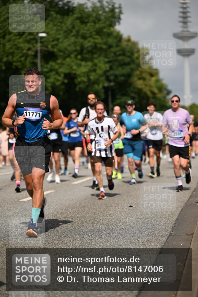 29.06.2025 - hella hamburg halbmarathon Dr. Thomas Lammeyer http://msf.ph/oto/8147006 29.06.2025 10:05:50 Kennedybrücke 1329, 1464, 1653, 1722, 1724, 1881, 2167, 2591, 2806, 2957, 3039, 3199, 3663, 4322, 4649, 5547, 5602, 5603, 0000, 6327, 6438, 6921, 7189, 7223, 7846, 8191, 8578, 8632, 8926, 9230, 10074, 10281, 10301, 10882, 10915 meine-sportfotos.de