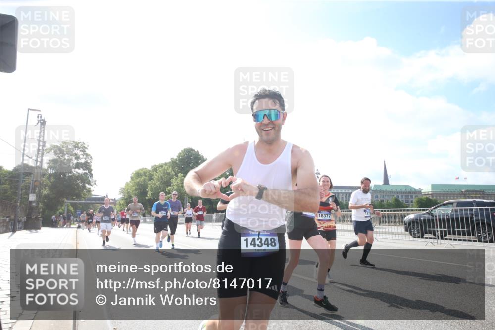 29.06.2025 - hella hamburg halbmarathon Jannik Wohlers http://msf.ph/oto/8147017 29.06.2025 10:00:12 Lombardsbrücke 1544, 1568, 1583, 1611, 1681, 2236, 2426, 2474, 2982, 3042, 3400, 3794, 4419, 4579, 4767, 4940, 4945, 5643, 6138, 6220, 6443, 8669, 9450, 9485, 9553, 9555, 9577, 9622, 10587, 10599, 10665, 10746, 11499, 11523, 11527, 11605, 11960, 12515, 12773, 12879, 13376, 13459, 13498, 13558, 14135, 14348, 14673, 15189, 15980, 16093, 16418, 17145, 17852, 18125, 18450, 18508, 18762 meine-sportfotos.de