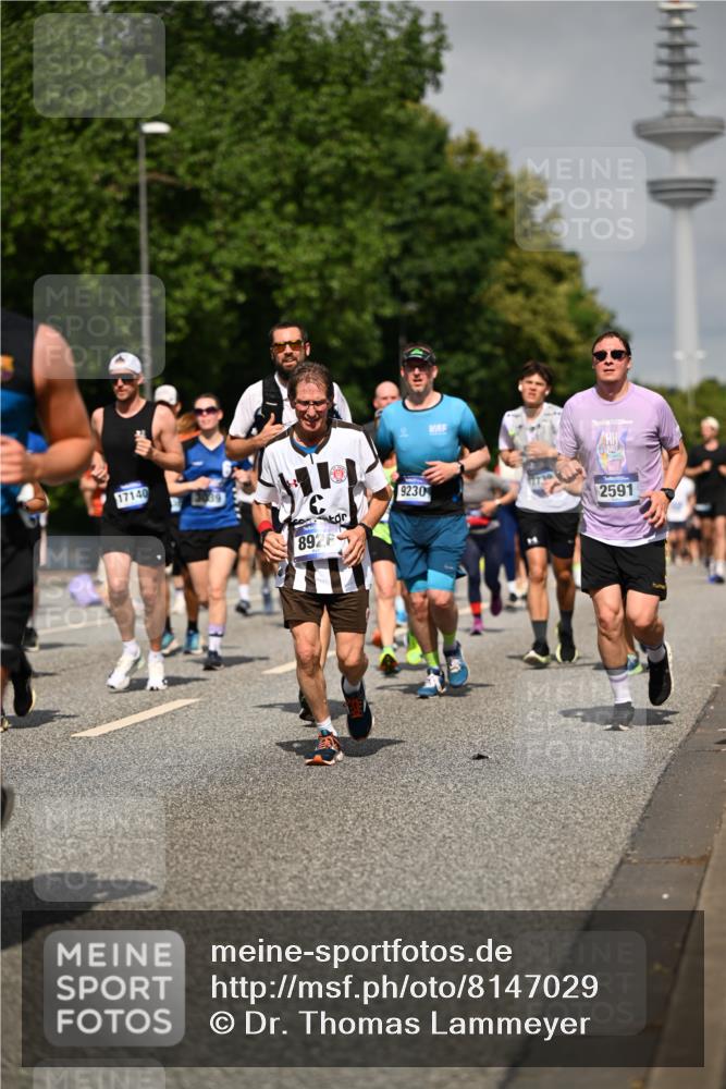 29.06.2025 - hella hamburg halbmarathon Dr. Thomas Lammeyer http://msf.ph/oto/8147029 29.06.2025 10:05:51 Kennedybrücke 1184, 1329, 1464, 1653, 1722, 1724, 1881, 1940, 2167, 2591, 2806, 2957, 3039, 3199, 3663, 4322, 4649, 5547, 5602, 5603, 0000, 6327, 6438, 6921, 7189, 7223, 7846, 8191, 8578, 8632, 8926, 9230, 9741, 10074, 10281, 10301, 10882, 10915 meine-sportfotos.de