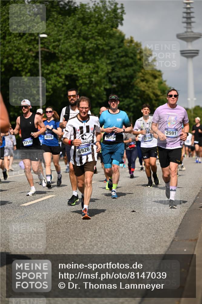 29.06.2025 - hella hamburg halbmarathon Dr. Thomas Lammeyer http://msf.ph/oto/8147039 29.06.2025 10:05:51 Kennedybrücke 1184, 1329, 1464, 1653, 1722, 1724, 1881, 1940, 2167, 2591, 2806, 2957, 3039, 3199, 3663, 4322, 4649, 5547, 5602, 5603, 0000, 6327, 6438, 6921, 7189, 7223, 7846, 8191, 8578, 8632, 8926, 9230, 9741, 10074, 10281, 10301, 10882, 10915 meine-sportfotos.de