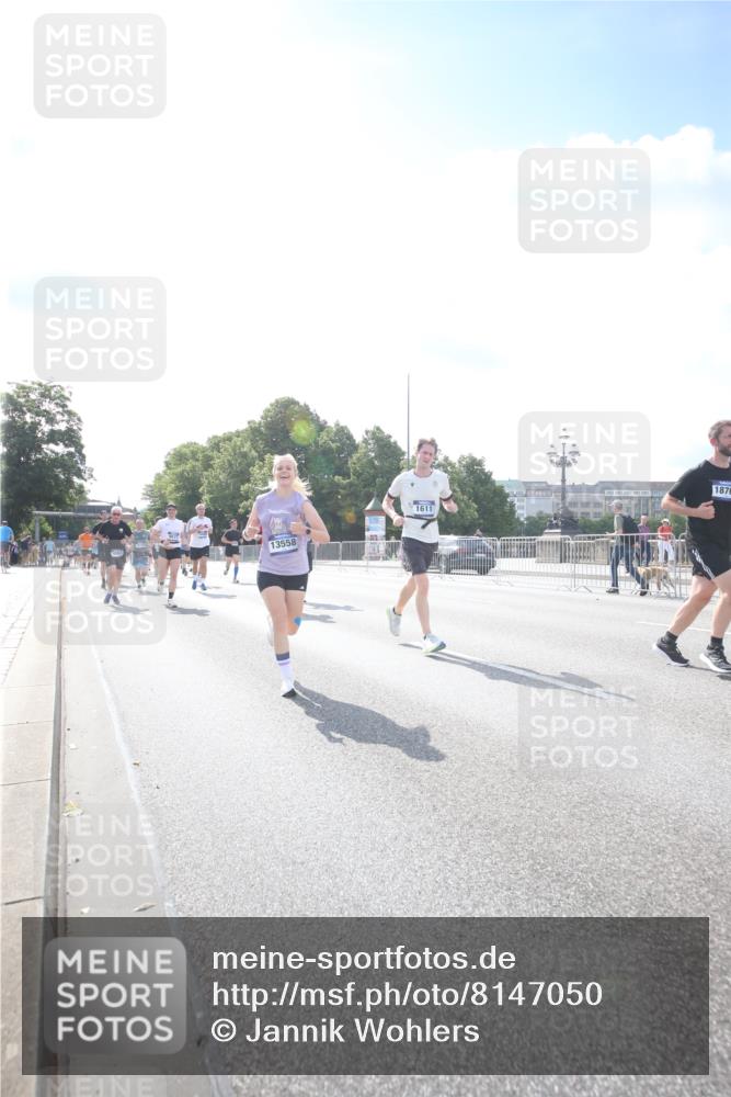 29.06.2025 - hella hamburg halbmarathon Jannik Wohlers http://msf.ph/oto/8147050 29.06.2025 10:00:18 Lombardsbrücke 1568, 1583, 1611, 2236, 2474, 2982, 3059, 3141, 3794, 3983, 4579, 4616, 4767, 5418, 6138, 6443, 6714, 6757, 8478, 8632, 8923, 9124, 9553, 9555, 9577, 10074, 10599, 10746, 11523, 11605, 11623, 12515, 12787, 13086, 13376, 13498, 13558, 14348, 14673, 15189, 15980, 16093, 16418, 16434, 17087, 17145, 17268, 17852, 18125, 18450, 18508, 18612, 18762, 18919 meine-sportfotos.de