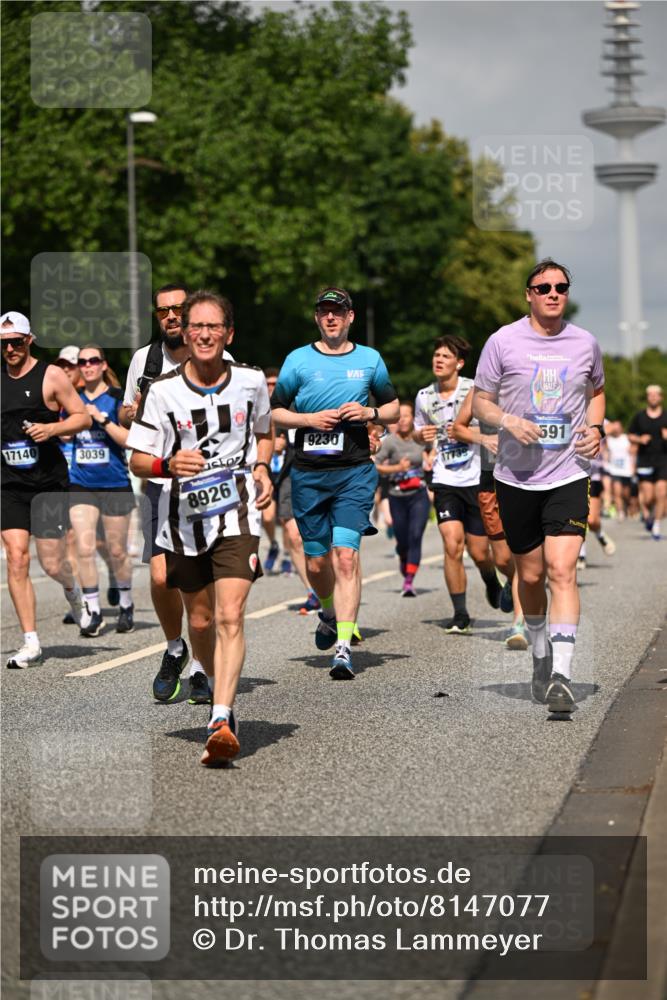 29.06.2025 - hella hamburg halbmarathon Dr. Thomas Lammeyer http://msf.ph/oto/8147077 29.06.2025 10:05:52 Kennedybrücke 1184, 1329, 1464, 1653, 1722, 1724, 1881, 1940, 2591, 2806, 2957, 3039, 3199, 3663, 4322, 4649, 5547, 5602, 5603, 0000, 6327, 6438, 6921, 7189, 7223, 7846, 8191, 8578, 8632, 8926, 9230, 9741, 10074, 10882, 10915 meine-sportfotos.de
