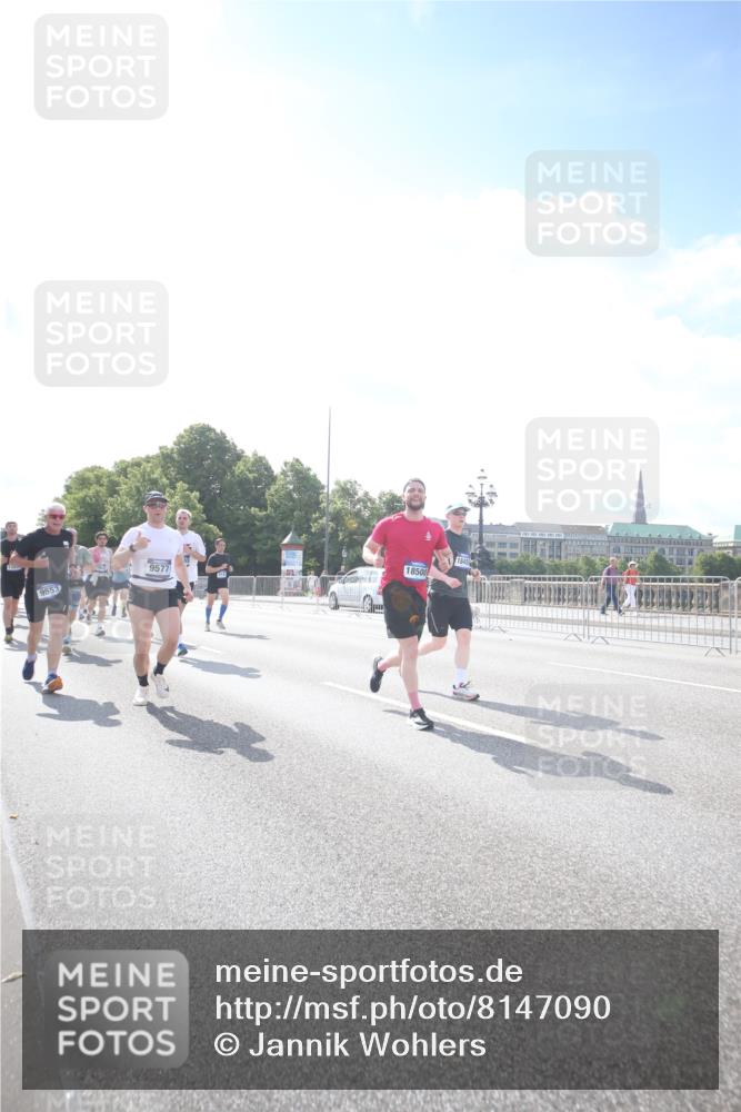 29.06.2025 - hella hamburg halbmarathon Jannik Wohlers http://msf.ph/oto/8147090 29.06.2025 10:00:20 Lombardsbrücke 1568, 1583, 1611, 2236, 2474, 3059, 3141, 3983, 4616, 5033, 5418, 6138, 6443, 6714, 6757, 8478, 8632, 8923, 9124, 9553, 9555, 9577, 10074, 10599, 10705, 10746, 11605, 11623, 12787, 12809, 13086, 13376, 13407, 13498, 13558, 14348, 14577, 14673, 15189, 15980, 16093, 16418, 16434, 17087, 17145, 17268, 17852, 18125, 18426, 18450, 18508, 18612, 18762, 18919 meine-sportfotos.de