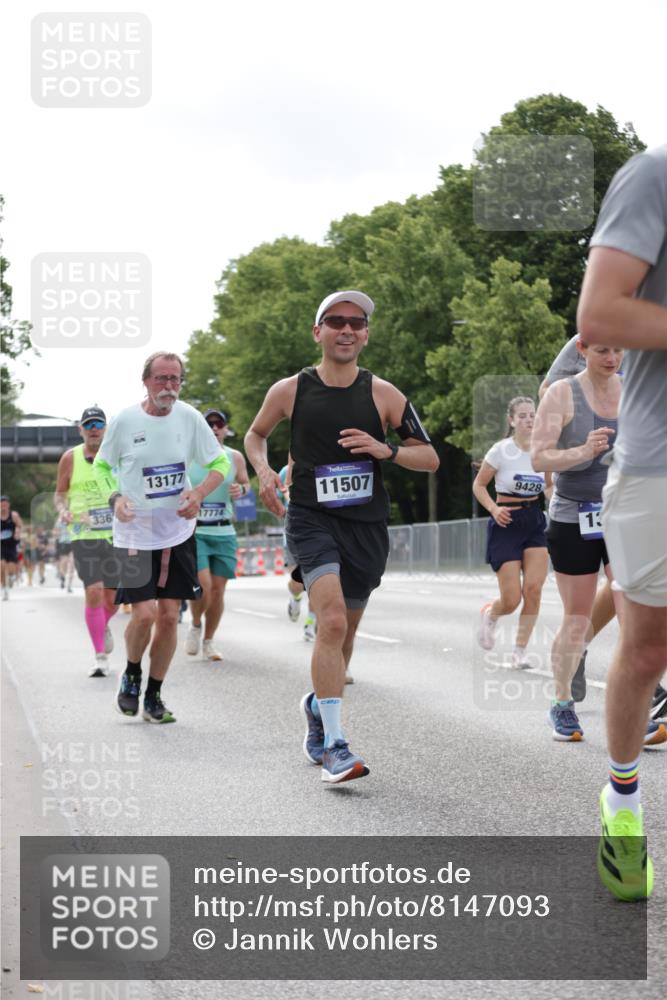 29.06.2025 - hella hamburg halbmarathon Jannik Wohlers http://msf.ph/oto/8147093 29.06.2025 10:11:23 Lombardsbrücke 1328, 1531, 1992, 3363, 4227, 5379, 5605, 7571, 8807, 8810, 9191, 9428, 10042, 10428, 11507, 11917, 12473, 13177, 13203, 13958, 14384, 15945, 17080, 17638, 17774, 17866, 18261, 18278 meine-sportfotos.de