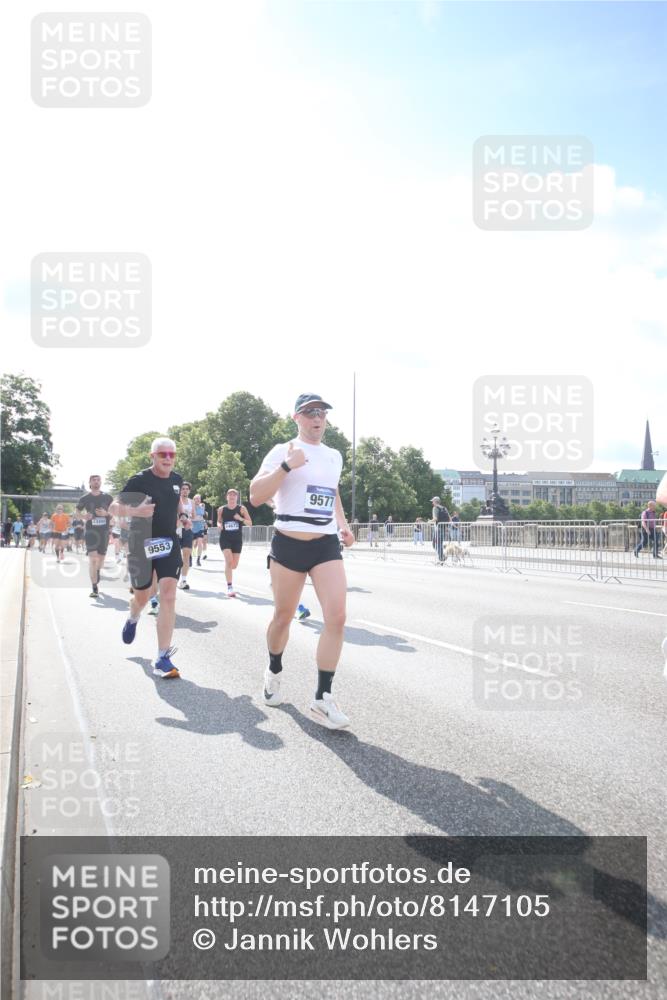 29.06.2025 - hella hamburg halbmarathon Jannik Wohlers http://msf.ph/oto/8147105 29.06.2025 10:00:20 Lombardsbrücke 1568, 1583, 1611, 2236, 2474, 3059, 3141, 3983, 4616, 5033, 5418, 6138, 6443, 6714, 6757, 8478, 8632, 8923, 9124, 9553, 9555, 9577, 10074, 10599, 10705, 10746, 11605, 11623, 12787, 12809, 13086, 13376, 13407, 13498, 13558, 14348, 14577, 14673, 15189, 15980, 16093, 16418, 16434, 17087, 17145, 17268, 17852, 18125, 18426, 18450, 18508, 18612, 18762, 18919 meine-sportfotos.de