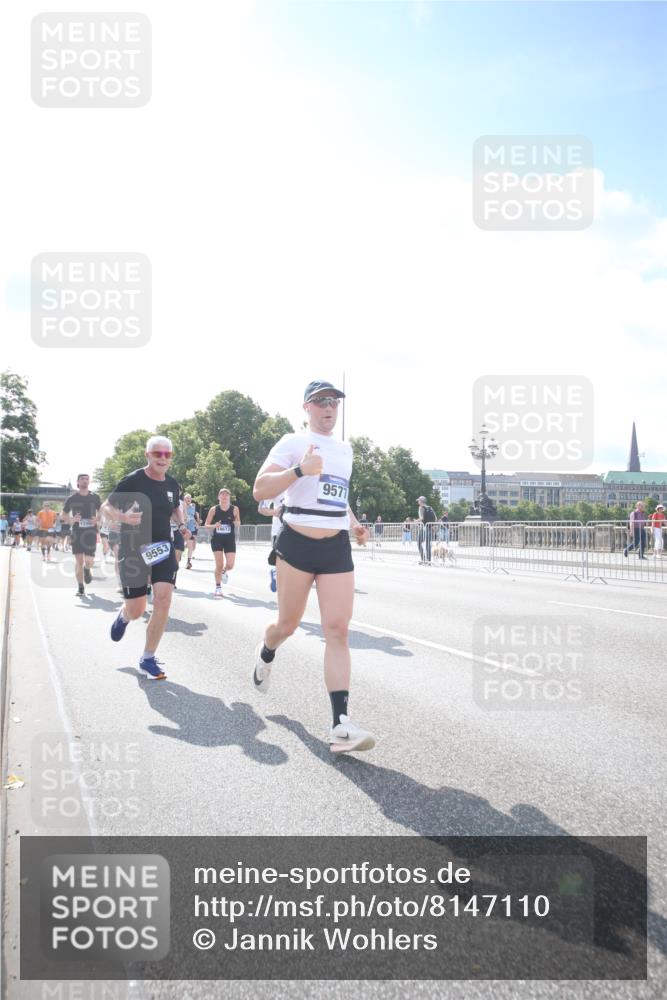 29.06.2025 - hella hamburg halbmarathon Jannik Wohlers http://msf.ph/oto/8147110 29.06.2025 10:00:21 Lombardsbrücke 1583, 1611, 2236, 2474, 3059, 3141, 3983, 4616, 5033, 5418, 6138, 6443, 6714, 6757, 8478, 8632, 8923, 9124, 9553, 9555, 9577, 10074, 10271, 10599, 10705, 10746, 11605, 11623, 12787, 12809, 13086, 13407, 13498, 13558, 14577, 14673, 15980, 16093, 16418, 16434, 17087, 17268, 17852, 18125, 18426, 18450, 18508, 18612, 18762, 18919 meine-sportfotos.de
