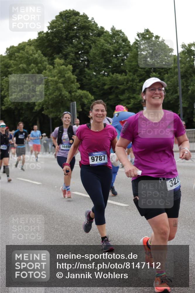 29.06.2025 - hella hamburg halbmarathon Jannik Wohlers http://msf.ph/oto/8147112 29.06.2025 10:48:10 Lombardsbrücke 1142, 1167, 1584, 2195, 2437, 2438, 2475, 2627, 2716, 2909, 3224, 3661, 5010, 7203, 7947, 7948, 8461, 8719, 8760, 8948, 9787, 10059, 10204, 12022, 12152, 12452, 13559, 13814, 13845, 13914, 15489, 15593, 15715, 16498, 16499, 16669, 16693, 16701, 16935, 16974, 17631, 17930, 18282, 18496, 18909, 18967, 19024, 19083, 19135 meine-sportfotos.de
