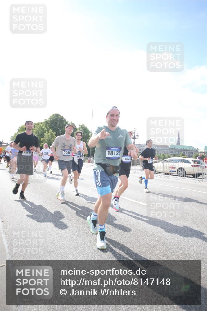 29.06.2025 - hella hamburg halbmarathon Jannik Wohlers http://msf.ph/oto/8147148 29.06.2025 10:00:22 Lombardsbrücke 1583, 1611, 2236, 2474, 3059, 3141, 3983, 4616, 5033, 5418, 6138, 6443, 6714, 6757, 8255, 8478, 8632, 8923, 9124, 9553, 9555, 9577, 10074, 10271, 10599, 10705, 10746, 11605, 11623, 12787, 12809, 13086, 13407, 13498, 13558, 14577, 14673, 15232, 15284, 15980, 16093, 16418, 16434, 17087, 17268, 17852, 18125, 18426, 18450, 18508, 18612, 18762, 18919 meine-sportfotos.de