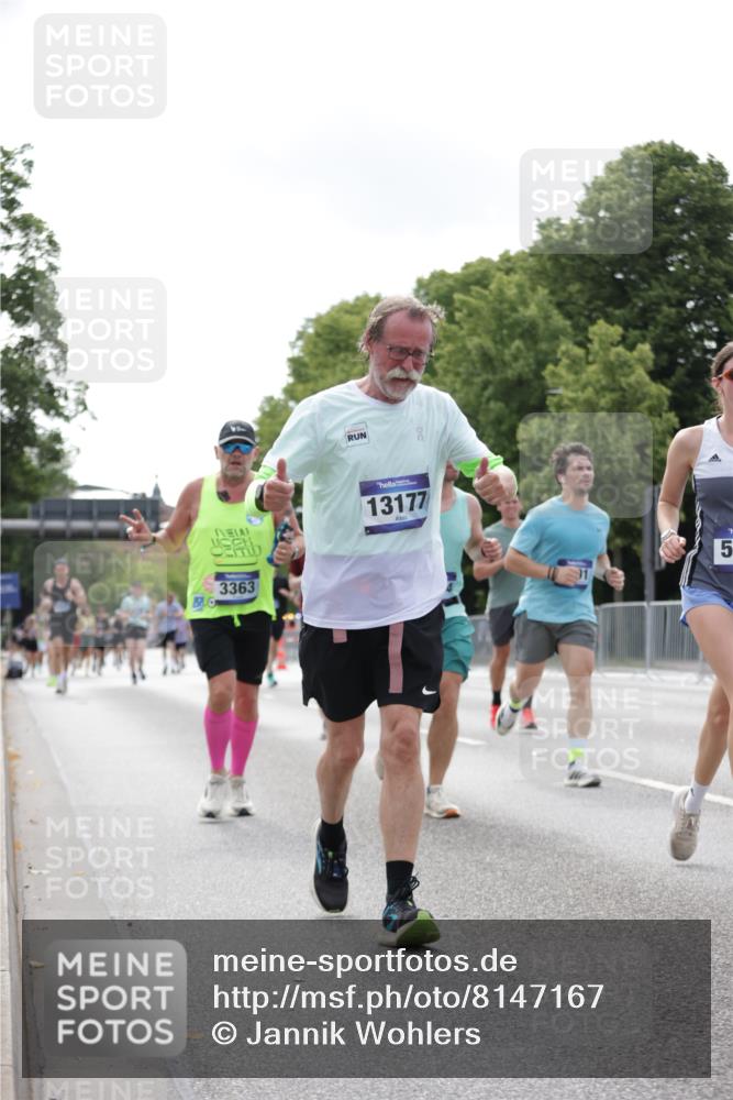 29.06.2025 - hella hamburg halbmarathon Jannik Wohlers http://msf.ph/oto/8147167 29.06.2025 10:11:24 Lombardsbrücke 1328, 1531, 1992, 3363, 4227, 5379, 5605, 7571, 9191, 9428, 10042, 10409, 10428, 11507, 11917, 12473, 13177, 13203, 13542, 13958, 14384, 15945, 17080, 17638, 17774, 17866, 18261, 18278, 18395 meine-sportfotos.de