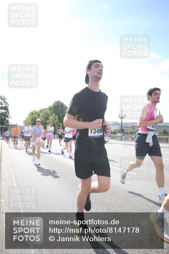 29.06.2025 - hella hamburg halbmarathon Jannik Wohlers http://msf.ph/oto/8147178 29.06.2025 10:00:23 Lombardsbrücke 1583, 1611, 2236, 2474, 3059, 3141, 3983, 4616, 5033, 5418, 5870, 6138, 6443, 6714, 6757, 7761, 8255, 8478, 8632, 8923, 9124, 9553, 9555, 9577, 10074, 10271, 10599, 10705, 10746, 11623, 12787, 12809, 13086, 13407, 13498, 13558, 14306, 14577, 14673, 15232, 15284, 15980, 16093, 16434, 17087, 17268, 17852, 18125, 18426, 18450, 18485, 18508, 18612, 18762, 18919 meine-sportfotos.de