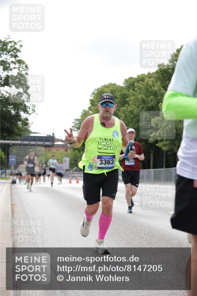 29.06.2025 - hella hamburg halbmarathon Jannik Wohlers http://msf.ph/oto/8147205 29.06.2025 10:11:25 Lombardsbrücke 1328, 1531, 1992, 3363, 4227, 5379, 5605, 7571, 9191, 9428, 10042, 10409, 10428, 11507, 11537, 11917, 12473, 13177, 13203, 13542, 13958, 14384, 15945, 17080, 17638, 17774, 17866, 18261, 18278, 18395 meine-sportfotos.de