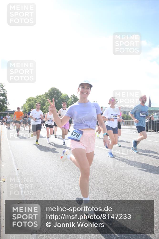 29.06.2025 - hella hamburg halbmarathon Jannik Wohlers http://msf.ph/oto/8147233 29.06.2025 10:00:25 Lombardsbrücke 1583, 1611, 2474, 3059, 3141, 3740, 3983, 4616, 4708, 5033, 5418, 5870, 6138, 6147, 6443, 6714, 6757, 7757, 7759, 7761, 8255, 8326, 8478, 8632, 8923, 9124, 9553, 9555, 9577, 10074, 10271, 10599, 10705, 11623, 12787, 12809, 13086, 13407, 13498, 13558, 14306, 14577, 14673, 15232, 15284, 15980, 16093, 16434, 16922, 17087, 17268, 17304, 17852, 18125, 18426, 18450, 18485, 18508, 18612, 18762, 18919 meine-sportfotos.de