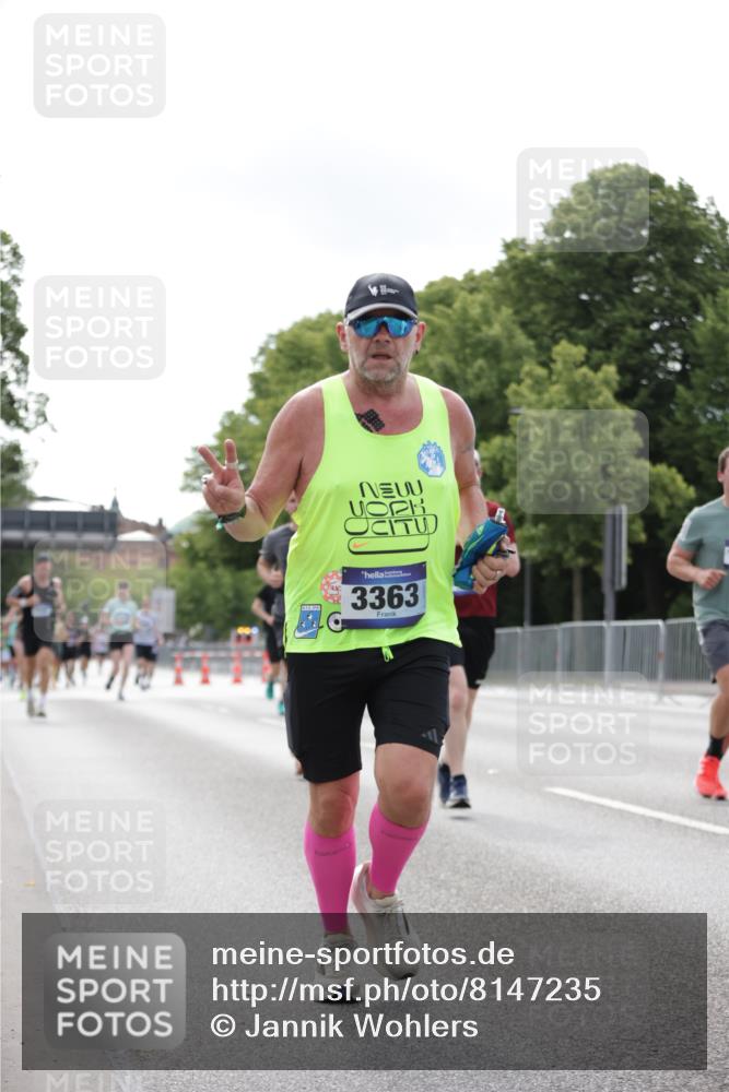 29.06.2025 - hella hamburg halbmarathon Jannik Wohlers http://msf.ph/oto/8147235 29.06.2025 10:11:26 Lombardsbrücke 1328, 1531, 1992, 3363, 4227, 5379, 5605, 7571, 9191, 9428, 10042, 10409, 10428, 11507, 11537, 11917, 12473, 13177, 13203, 13542, 13958, 14384, 15945, 17080, 17638, 17774, 17866, 18261, 18278, 18395 meine-sportfotos.de