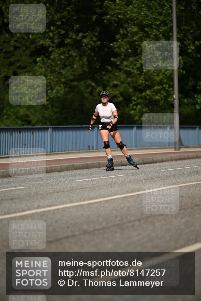 29.06.2025 - hella hamburg halbmarathon Dr. Thomas Lammeyer http://msf.ph/oto/8147257 29.06.2025 09:26:46 Kennedybrücke  meine-sportfotos.de