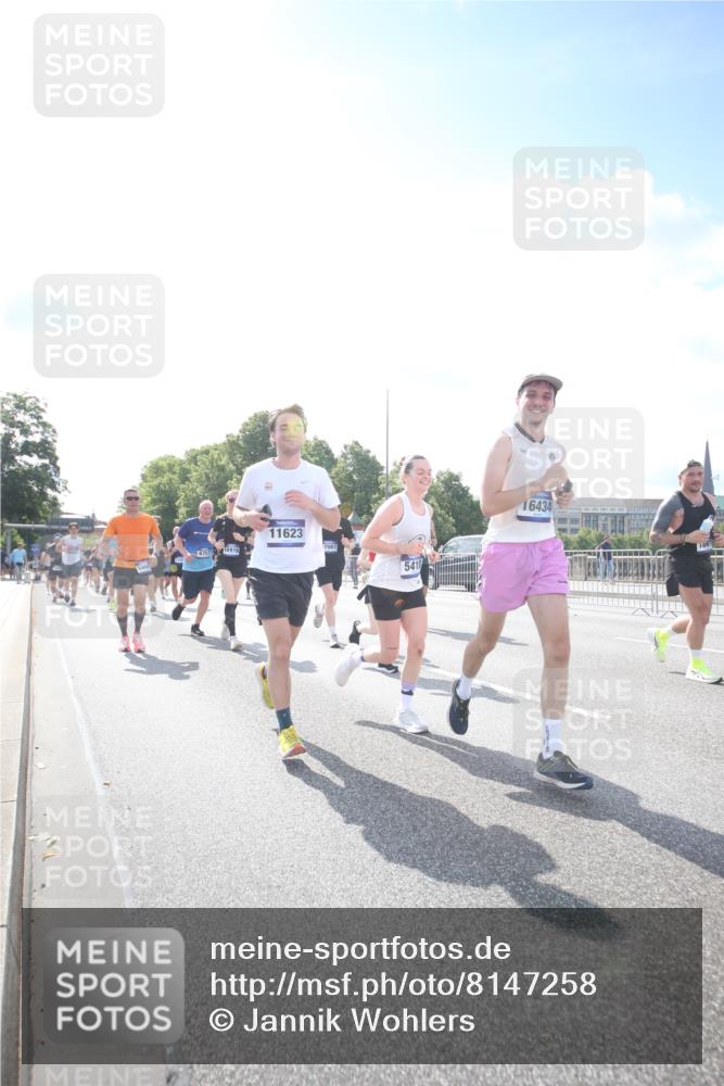 29.06.2025 - hella hamburg halbmarathon Jannik Wohlers http://msf.ph/oto/8147258 29.06.2025 10:00:26 Lombardsbrücke 1583, 1611, 2474, 3059, 3141, 3740, 3983, 4616, 4708, 5033, 5418, 5870, 6138, 6147, 6443, 6714, 6757, 7757, 7759, 7761, 8255, 8326, 8478, 8632, 8923, 9124, 9553, 9555, 9577, 10074, 10271, 10599, 10705, 11623, 12787, 12809, 13086, 13407, 13498, 13558, 14306, 14577, 14673, 15232, 15284, 16093, 16434, 16922, 17087, 17268, 17304, 17852, 18125, 18426, 18450, 18485, 18508, 18612, 18762, 18919 meine-sportfotos.de