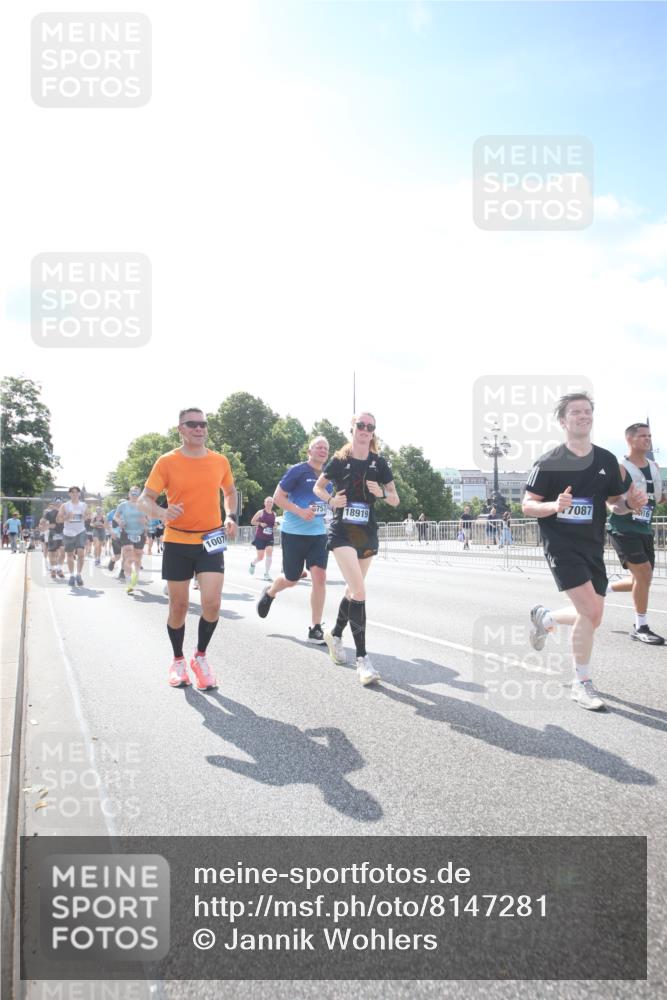 29.06.2025 - hella hamburg halbmarathon Jannik Wohlers http://msf.ph/oto/8147281 29.06.2025 10:00:27 Lombardsbrücke 1583, 1611, 2474, 3059, 3141, 3740, 3983, 4616, 4708, 5033, 5418, 5870, 6138, 6147, 6443, 6714, 6757, 7658, 7757, 7759, 7761, 8255, 8326, 8478, 8632, 8923, 9124, 9553, 9555, 9577, 10074, 10271, 10705, 11623, 12196, 12787, 12809, 13086, 13287, 13407, 13498, 13558, 14306, 14577, 14673, 15232, 15284, 15527, 16093, 16434, 16922, 17087, 17268, 17304, 17852, 18125, 18426, 18450, 18485, 18508, 18612, 18762, 18919 meine-sportfotos.de