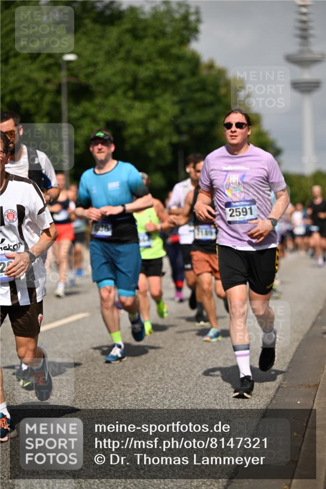 29.06.2025 - hella hamburg halbmarathon Dr. Thomas Lammeyer http://msf.ph/oto/8147321 29.06.2025 10:05:53 Kennedybrücke 1184, 1329, 1364, 1464, 1653, 1722, 1724, 1881, 1940, 2591, 2806, 2957, 3039, 3199, 4322, 4649, 5547, 5602, 5603, 0000, 6327, 6438, 6921, 7189, 7223, 7846, 8191, 8578, 8632, 8926, 9230, 9741, 10074, 10882, 10915 meine-sportfotos.de