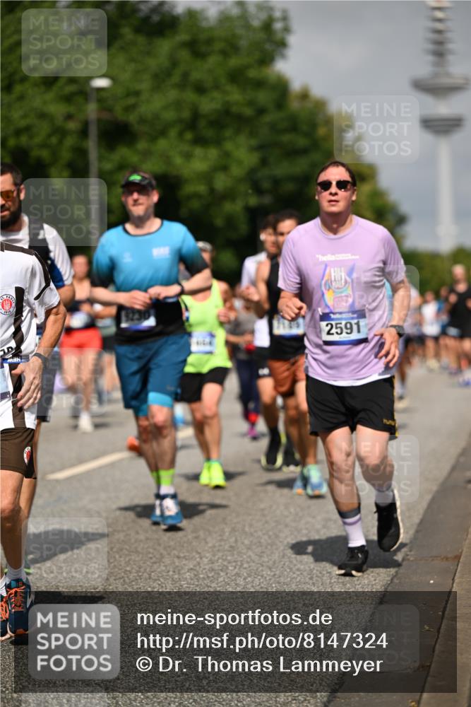 29.06.2025 - hella hamburg halbmarathon Dr. Thomas Lammeyer http://msf.ph/oto/8147324 29.06.2025 10:05:53 Kennedybrücke 1184, 1329, 1364, 1464, 1653, 1722, 1724, 1881, 1940, 2591, 2806, 2957, 3039, 3199, 4322, 4649, 5547, 5602, 5603, 0000, 6327, 6438, 6921, 7189, 7223, 7846, 8191, 8578, 8632, 8926, 9230, 9741, 10074, 10882, 10915 meine-sportfotos.de