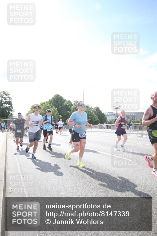 29.06.2025 - hella hamburg halbmarathon Jannik Wohlers http://msf.ph/oto/8147339 29.06.2025 10:00:30 Lombardsbrücke 1611, 1726, 3059, 3141, 3625, 3740, 3983, 4238, 4616, 4708, 5033, 5418, 5870, 6147, 6531, 6714, 6757, 7658, 7757, 7759, 7761, 8255, 8326, 8478, 8632, 8923, 9124, 9553, 9555, 9577, 10074, 10188, 10271, 10705, 11623, 12196, 12206, 12261, 12787, 12809, 13086, 13287, 13407, 13498, 14306, 14577, 14673, 15232, 15284, 15527, 16093, 16434, 16922, 17087, 17268, 17304, 17852, 18125, 18426, 18450, 18452, 18485, 18508, 18612, 18759, 18919 meine-sportfotos.de