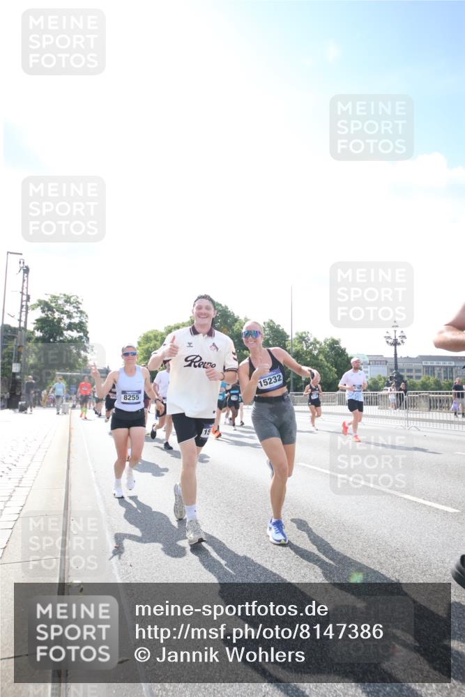 29.06.2025 - hella hamburg halbmarathon Jannik Wohlers http://msf.ph/oto/8147386 29.06.2025 10:00:32 Lombardsbrücke 1726, 3059, 3141, 3625, 3740, 3983, 4238, 4616, 4708, 5033, 5418, 5870, 6147, 6487, 6531, 6714, 6757, 7658, 7757, 7759, 7761, 8255, 8326, 8478, 8632, 8923, 9124, 9577, 10074, 10188, 10271, 10705, 11623, 12196, 12206, 12261, 12787, 12809, 13086, 13287, 13407, 13498, 14306, 14577, 14673, 15232, 15284, 15527, 16093, 16401, 16434, 16594, 16786, 16922, 17087, 17268, 17304, 17852, 18125, 18426, 18450, 18452, 18485, 18612, 18759, 18919 meine-sportfotos.de