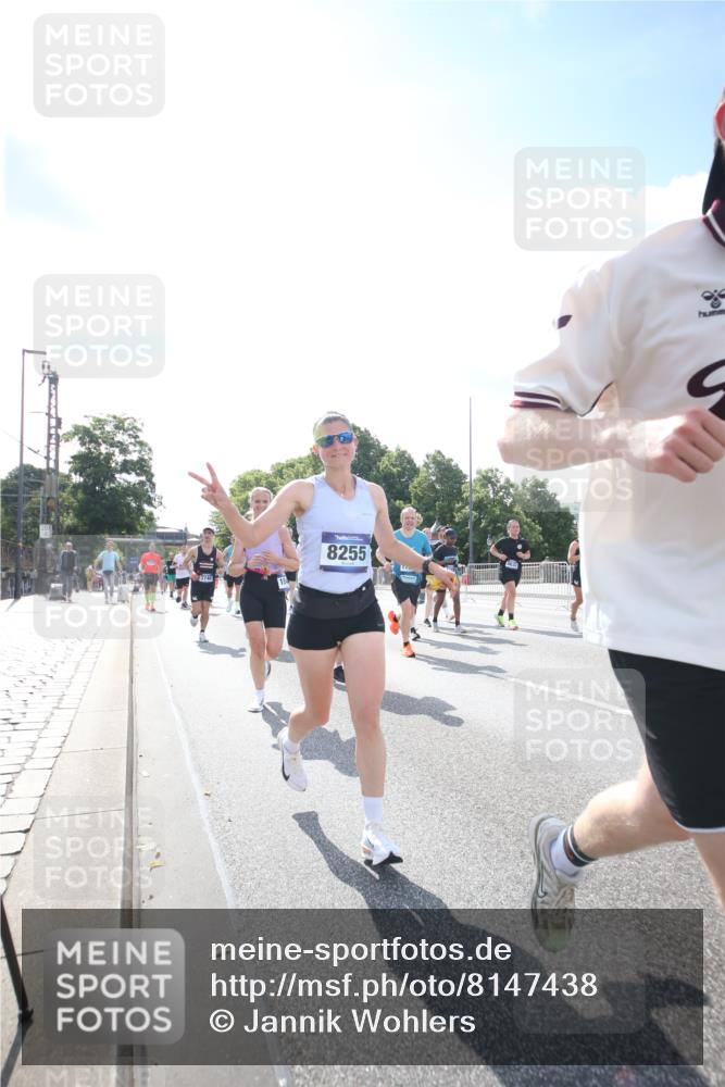29.06.2025 - hella hamburg halbmarathon Jannik Wohlers http://msf.ph/oto/8147438 29.06.2025 10:00:33 Lombardsbrücke 1726, 2490, 3059, 3141, 3625, 3740, 3983, 4238, 4616, 4708, 5033, 5418, 5870, 6147, 6487, 6531, 6714, 6757, 7658, 7757, 7759, 7761, 8255, 8326, 8478, 8632, 8923, 9124, 10074, 10188, 10271, 10705, 11623, 12196, 12206, 12261, 12787, 12809, 13086, 13287, 13407, 14306, 14577, 14673, 15232, 15284, 15527, 15838, 16401, 16434, 16594, 16786, 16922, 17087, 17268, 17304, 17852, 18125, 18426, 18452, 18485, 18612, 18759, 18919 meine-sportfotos.de