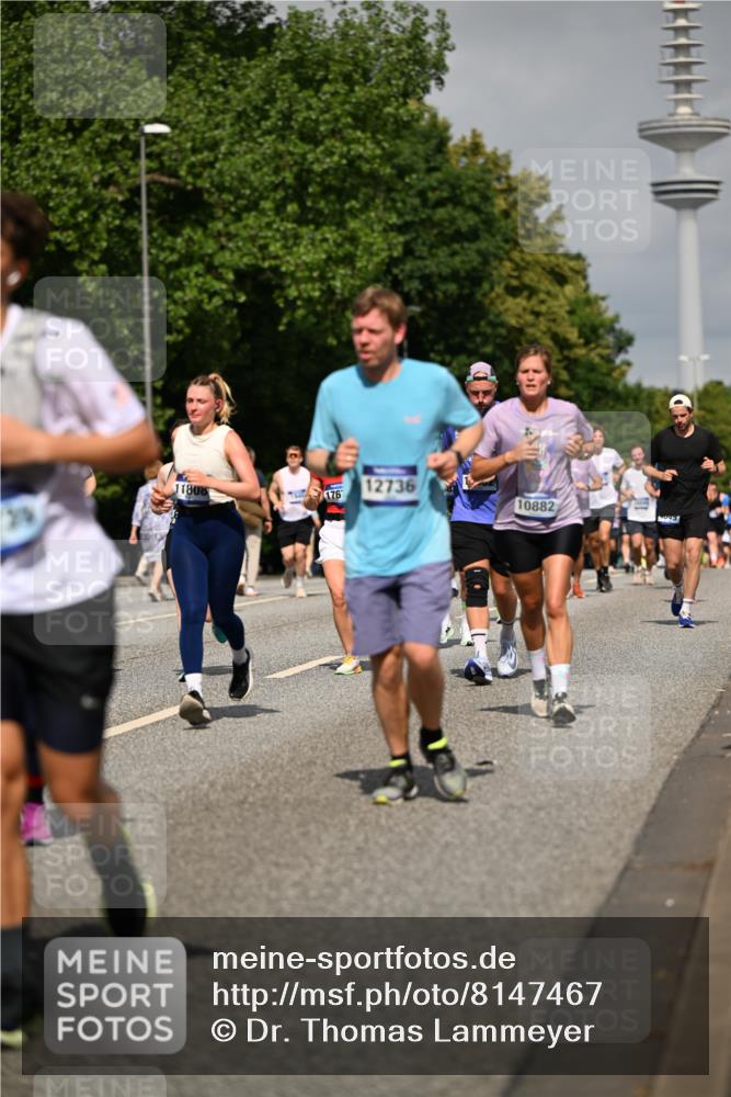 29.06.2025 - hella hamburg halbmarathon Dr. Thomas Lammeyer http://msf.ph/oto/8147467 29.06.2025 10:05:57 Kennedybrücke 1184, 1329, 1364, 1464, 1653, 1722, 1724, 1729, 1881, 1940, 2591, 2957, 3039, 3199, 4328, 4649, 5547, 5602, 5603, 0000, 6327, 6438, 6921, 7031, 7189, 7223, 7846, 8191, 8578, 8632, 8926, 9156, 9230, 9353, 9741, 10074, 10177, 10882 meine-sportfotos.de