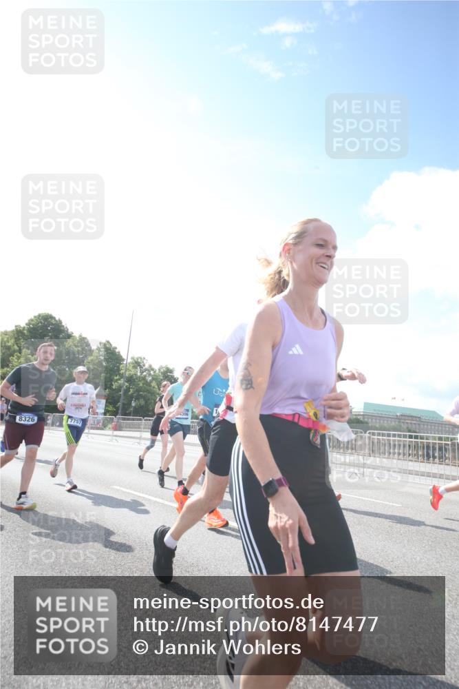 29.06.2025 - hella hamburg halbmarathon Jannik Wohlers http://msf.ph/oto/8147477 29.06.2025 10:00:35 Lombardsbrücke 1726, 2490, 3059, 3625, 3740, 3983, 4238, 4616, 4708, 5033, 5418, 5870, 6147, 6487, 6531, 6714, 6757, 6835, 7658, 7757, 7759, 7761, 8255, 8326, 8632, 8923, 9124, 9932, 10074, 10188, 10271, 10705, 11623, 11937, 12196, 12206, 12261, 12787, 12809, 13086, 13287, 13407, 14306, 14577, 15232, 15284, 15527, 15838, 16401, 16434, 16594, 16786, 16922, 17087, 17268, 17304, 18029, 18426, 18452, 18485, 18612, 18759, 18919 meine-sportfotos.de
