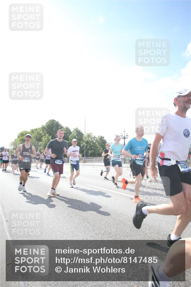 29.06.2025 - hella hamburg halbmarathon Jannik Wohlers http://msf.ph/oto/8147485 29.06.2025 10:00:35 Lombardsbrücke 1726, 2490, 3059, 3625, 3740, 3983, 4238, 4616, 4708, 5033, 5418, 5870, 6147, 6487, 6531, 6714, 6757, 6835, 7658, 7757, 7759, 7761, 8255, 8326, 8632, 8923, 9124, 9932, 10074, 10188, 10271, 10705, 11623, 11937, 12196, 12206, 12261, 12787, 12809, 13086, 13287, 13407, 14306, 14577, 15232, 15284, 15527, 15838, 16401, 16434, 16594, 16786, 16922, 17087, 17268, 17304, 18029, 18426, 18452, 18485, 18612, 18759, 18919 meine-sportfotos.de