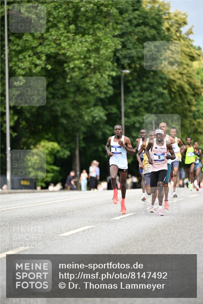 29.06.2025 - hella hamburg halbmarathon Dr. Thomas Lammeyer http://msf.ph/oto/8147492 29.06.2025 09:33:42 Kennedybrücke 2, 4, 5, 6, 7, 8, 9, 10, 11, 13, 16, 22, 23, 25, 59 meine-sportfotos.de