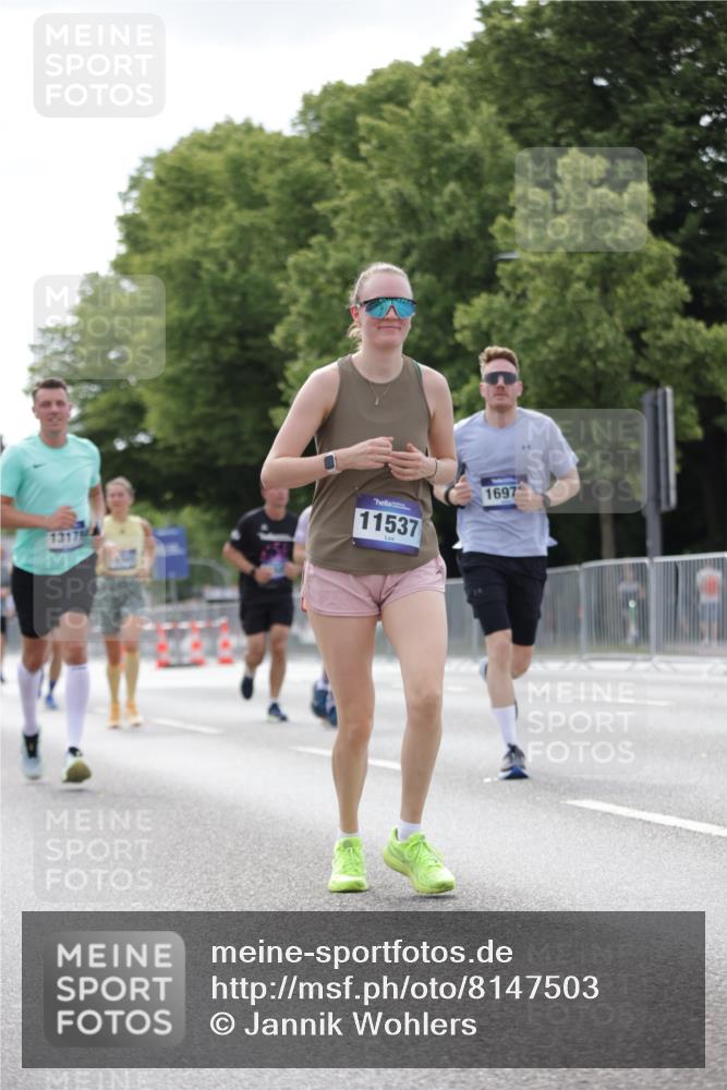 29.06.2025 - hella hamburg halbmarathon Jannik Wohlers http://msf.ph/oto/8147503 29.06.2025 10:11:36 Lombardsbrücke 1062, 1790, 5379, 9191, 10042, 10409, 11525, 11537, 11581, 11917, 13171, 13542, 13958, 14060, 14196, 14384, 15137, 16976, 17774, 18261, 18395, 18655 meine-sportfotos.de