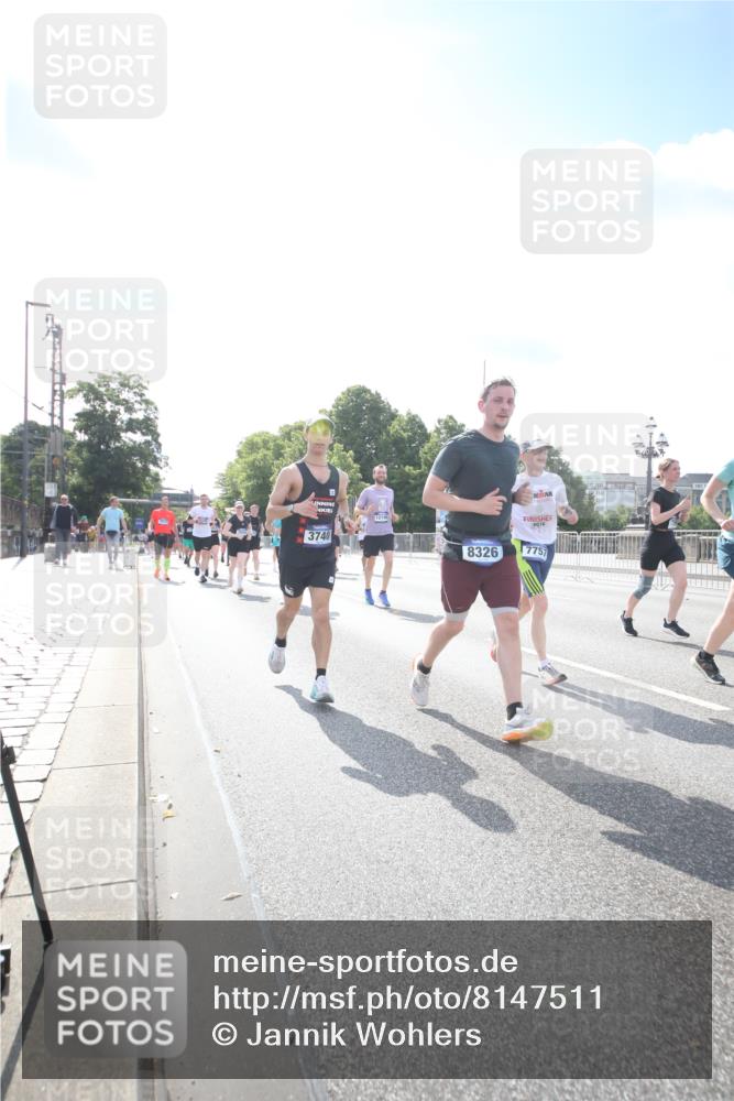 29.06.2025 - hella hamburg halbmarathon Jannik Wohlers http://msf.ph/oto/8147511 29.06.2025 10:00:35 Lombardsbrücke 1726, 2490, 3059, 3625, 3740, 3983, 4238, 4616, 4708, 5033, 5418, 5870, 6147, 6487, 6531, 6714, 6757, 6835, 7658, 7757, 7759, 7761, 8255, 8326, 8632, 8923, 9124, 9932, 10074, 10188, 10271, 10705, 11623, 11937, 12196, 12206, 12261, 12787, 12809, 13086, 13287, 13407, 14306, 14577, 15232, 15284, 15527, 15838, 16401, 16434, 16594, 16786, 16922, 17087, 17268, 17304, 18029, 18426, 18452, 18485, 18612, 18759, 18919 meine-sportfotos.de