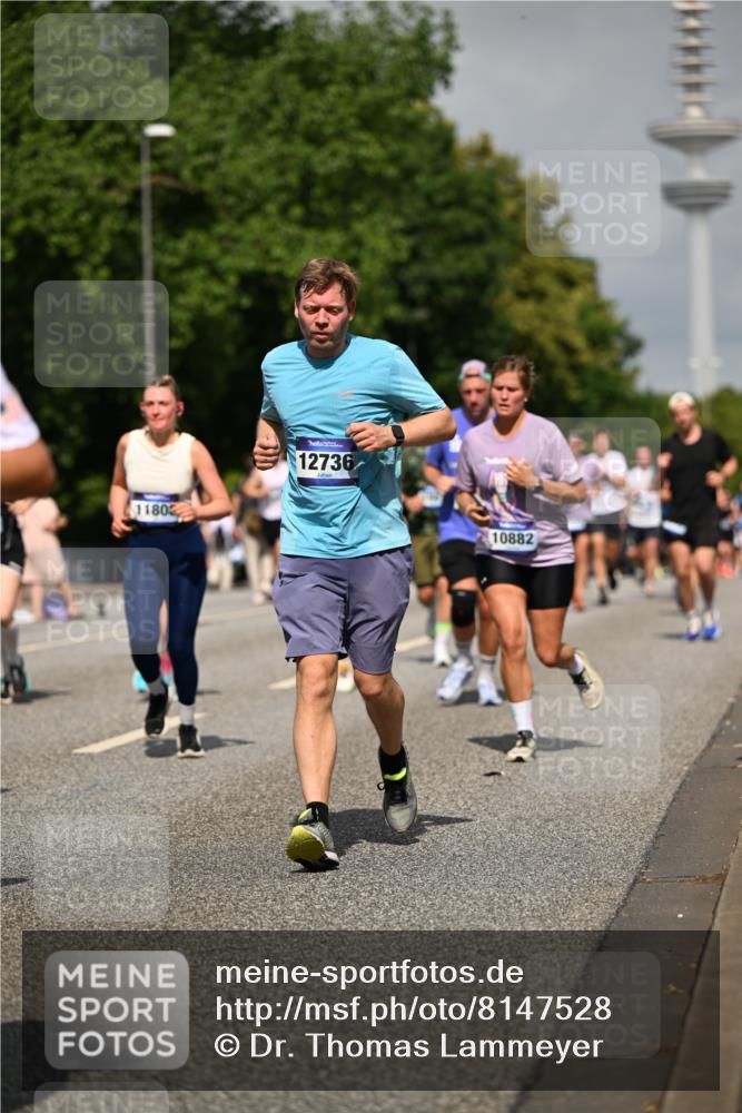 29.06.2025 - hella hamburg halbmarathon Dr. Thomas Lammeyer http://msf.ph/oto/8147528 29.06.2025 10:05:57 Kennedybrücke 1184, 1329, 1364, 1464, 1653, 1722, 1724, 1729, 1881, 1940, 2591, 2957, 3039, 3199, 4328, 4649, 5547, 5602, 5603, 0000, 6327, 6438, 6921, 7031, 7189, 7223, 7846, 8191, 8578, 8632, 8926, 9156, 9230, 9353, 9741, 10074, 10177, 10882 meine-sportfotos.de
