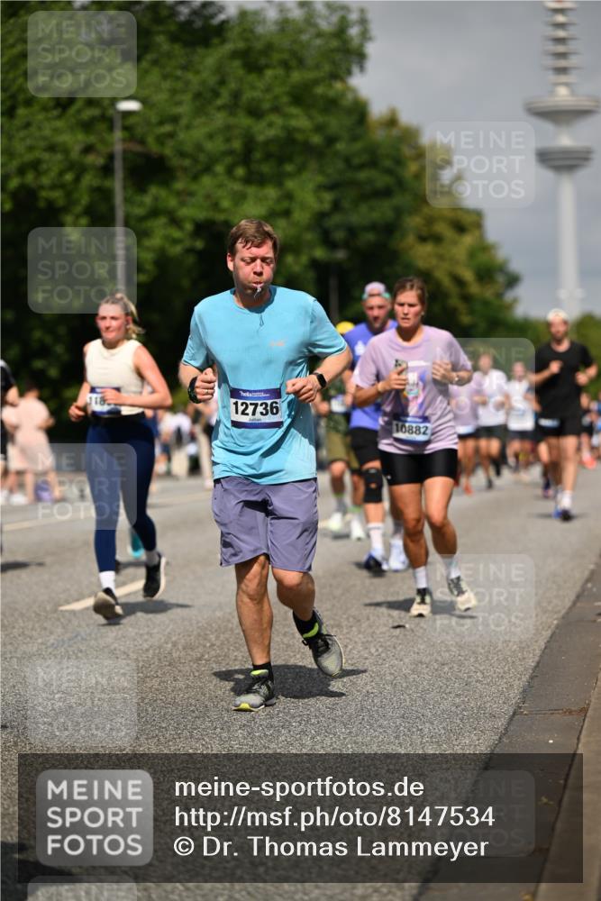 29.06.2025 - hella hamburg halbmarathon Dr. Thomas Lammeyer http://msf.ph/oto/8147534 29.06.2025 10:05:57 Kennedybrücke 1184, 1329, 1364, 1464, 1653, 1722, 1724, 1729, 1881, 1940, 2591, 2957, 3039, 3199, 4328, 4649, 5547, 5602, 5603, 0000, 6327, 6438, 6921, 7031, 7189, 7223, 7846, 8191, 8578, 8632, 8926, 9156, 9230, 9353, 9741, 10074, 10177, 10882 meine-sportfotos.de