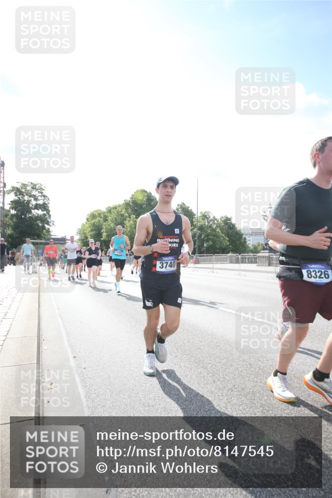 29.06.2025 - hella hamburg halbmarathon Jannik Wohlers http://msf.ph/oto/8147545 29.06.2025 10:00:36 Lombardsbrücke 1726, 2490, 3625, 3740, 4238, 4616, 4708, 5033, 5418, 5870, 6147, 6487, 6531, 6714, 6757, 6835, 7658, 7757, 7759, 7761, 8255, 8326, 8632, 8923, 9124, 9932, 10074, 10188, 10271, 10705, 11623, 11937, 12196, 12206, 12261, 12809, 13287, 13407, 14306, 14577, 15232, 15284, 15527, 15838, 16401, 16434, 16594, 16786, 16922, 17087, 17268, 17304, 18029, 18426, 18452, 18485, 18612, 18759, 18919 meine-sportfotos.de