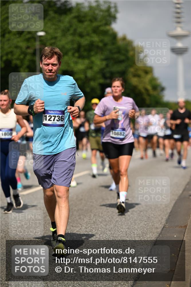 29.06.2025 - hella hamburg halbmarathon Dr. Thomas Lammeyer http://msf.ph/oto/8147555 29.06.2025 10:05:58 Kennedybrücke 1184, 1329, 1364, 1464, 1653, 1722, 1724, 1729, 1881, 1940, 2591, 2957, 3039, 3199, 4328, 4649, 5547, 5602, 5603, 0000, 6327, 6438, 6921, 7031, 7189, 7223, 7846, 8191, 8578, 8632, 8926, 9156, 9230, 9353, 9741, 10074, 10177, 10882 meine-sportfotos.de