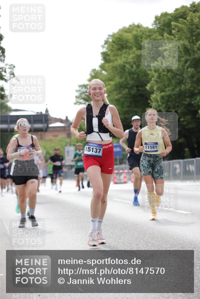 29.06.2025 - hella hamburg halbmarathon Jannik Wohlers http://msf.ph/oto/8147570 29.06.2025 10:11:38 Lombardsbrücke 1062, 1790, 5379, 9191, 9705, 10042, 10409, 11525, 11537, 11581, 11917, 13171, 13542, 13958, 14060, 14196, 15137, 16976, 17774, 18261, 18395, 18429, 18655 meine-sportfotos.de