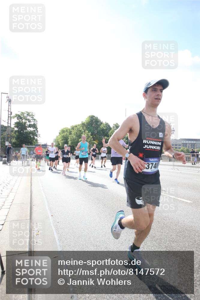 29.06.2025 - hella hamburg halbmarathon Jannik Wohlers http://msf.ph/oto/8147572 29.06.2025 10:00:36 Lombardsbrücke 1726, 2490, 3625, 3740, 4238, 4616, 4708, 5033, 5418, 5870, 6147, 6487, 6531, 6714, 6757, 6835, 7658, 7757, 7759, 7761, 8255, 8326, 8632, 8923, 9124, 9932, 10074, 10188, 10271, 10705, 11623, 11937, 12196, 12206, 12261, 12809, 13287, 13407, 14306, 14577, 15232, 15284, 15527, 15838, 16401, 16434, 16594, 16786, 16922, 17087, 17268, 17304, 18029, 18426, 18452, 18485, 18612, 18759, 18919 meine-sportfotos.de