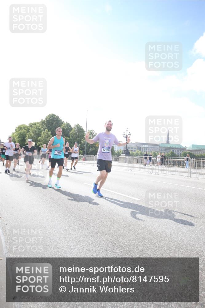 29.06.2025 - hella hamburg halbmarathon Jannik Wohlers http://msf.ph/oto/8147595 29.06.2025 10:00:37 Lombardsbrücke 1130, 1726, 2490, 2936, 3625, 3740, 4238, 4616, 4708, 5033, 5418, 5870, 6147, 6487, 6531, 6714, 6757, 6835, 7658, 7757, 7759, 7761, 8255, 8326, 8923, 9124, 9932, 10188, 10271, 10705, 11937, 12196, 12206, 12261, 12809, 13287, 13407, 14306, 14577, 15232, 15284, 15527, 15838, 16401, 16434, 16594, 16786, 16922, 17087, 17268, 17304, 18029, 18426, 18452, 18485, 18612, 18759 meine-sportfotos.de
