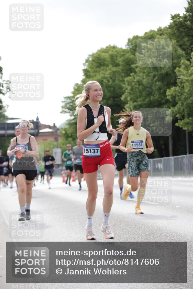 29.06.2025 - hella hamburg halbmarathon Jannik Wohlers http://msf.ph/oto/8147606 29.06.2025 10:11:39 Lombardsbrücke 1062, 1790, 9191, 9705, 10042, 10409, 11525, 11537, 11581, 11917, 13171, 13542, 13958, 14060, 14196, 15137, 16976, 18261, 18395, 18429, 18655 meine-sportfotos.de