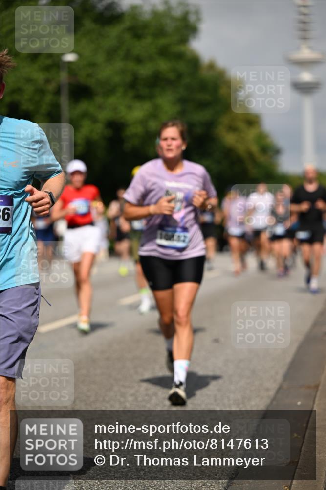 29.06.2025 - hella hamburg halbmarathon Dr. Thomas Lammeyer http://msf.ph/oto/8147613 29.06.2025 10:05:59 Kennedybrücke 1184, 1329, 1364, 1464, 1653, 1722, 1724, 1729, 1881, 1940, 2591, 3039, 3199, 4328, 4649, 5547, 5602, 5603, 6327, 6438, 7031, 7189, 7223, 7846, 8191, 8632, 8926, 9156, 9230, 9353, 9741, 10074, 10177, 10882 meine-sportfotos.de