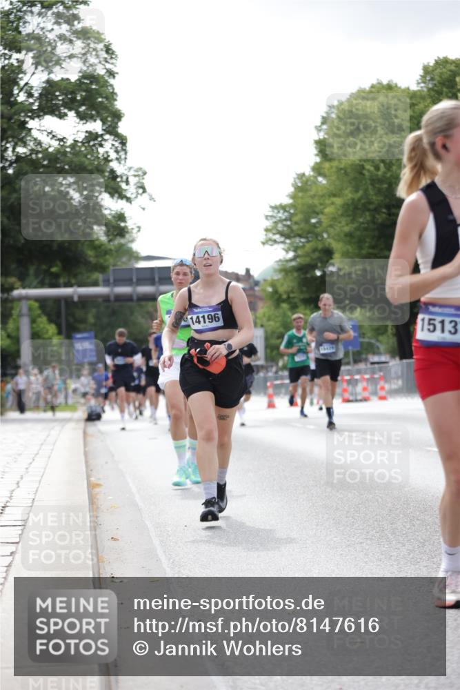 29.06.2025 - hella hamburg halbmarathon Jannik Wohlers http://msf.ph/oto/8147616 29.06.2025 10:11:39 Lombardsbrücke 1062, 1790, 9191, 9705, 10042, 10409, 11525, 11537, 11581, 11917, 13171, 13542, 13958, 14060, 14196, 15137, 16976, 18261, 18395, 18429, 18655 meine-sportfotos.de