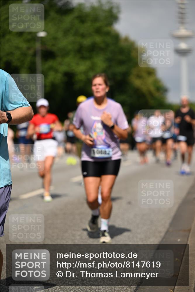 29.06.2025 - hella hamburg halbmarathon Dr. Thomas Lammeyer http://msf.ph/oto/8147619 29.06.2025 10:05:59 Kennedybrücke 1184, 1329, 1364, 1464, 1653, 1722, 1724, 1729, 1881, 1940, 2591, 3039, 3199, 4328, 4649, 5547, 5602, 5603, 6327, 6438, 7031, 7189, 7223, 7846, 8191, 8632, 8926, 9156, 9230, 9353, 9741, 10074, 10177, 10882 meine-sportfotos.de