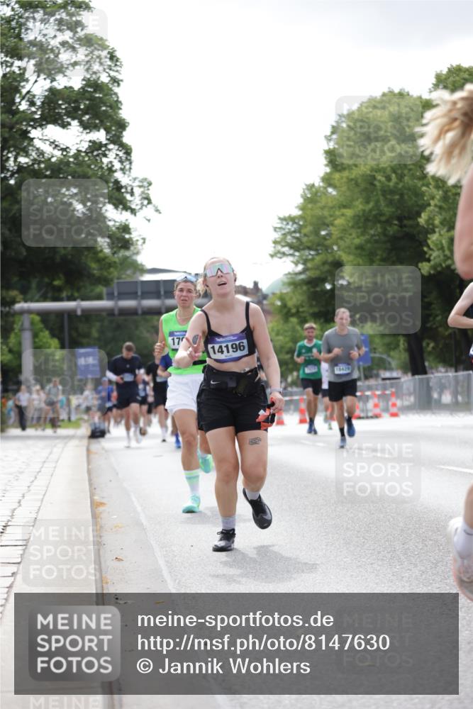 29.06.2025 - hella hamburg halbmarathon Jannik Wohlers http://msf.ph/oto/8147630 29.06.2025 10:11:40 Lombardsbrücke 1062, 1790, 7474, 9191, 9253, 9705, 10042, 10409, 11525, 11537, 11581, 11917, 13171, 13542, 13958, 14060, 14196, 14313, 15137, 16976, 18261, 18395, 18429, 18655 meine-sportfotos.de