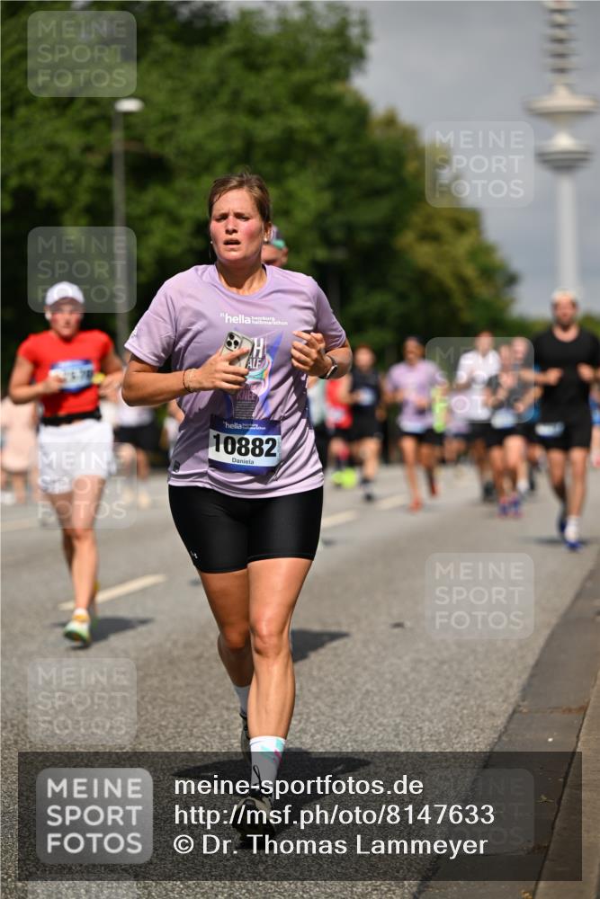 29.06.2025 - hella hamburg halbmarathon Dr. Thomas Lammeyer http://msf.ph/oto/8147633 29.06.2025 10:06:00 Kennedybrücke 1184, 1329, 1364, 1464, 1653, 1722, 1724, 1729, 1881, 1940, 2591, 3039, 3169, 3199, 4286, 4328, 4649, 5547, 5602, 5603, 6327, 6438, 7031, 7189, 7223, 8191, 8632, 8926, 9156, 9230, 9353, 9741, 10074, 10177, 10882 meine-sportfotos.de