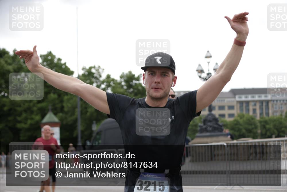 29.06.2025 - hella hamburg halbmarathon Jannik Wohlers http://msf.ph/oto/8147634 29.06.2025 10:48:31 Lombardsbrücke 2160, 2437, 2438, 2792, 3215, 3253, 5010, 5479, 5480, 5551, 6015, 6437, 6566, 7062, 7203, 9341, 9359, 9552, 10081, 10366, 10524, 10654, 10656, 11000, 11364, 11365, 11601, 11690, 11741, 11762, 11776, 11861, 11865, 12173, 12881, 12882, 13426, 13507, 13549, 13775, 14382, 14623, 15100, 15159, 15597, 15631, 15771, 15833, 16042, 16525, 16974, 17046, 17538, 17693, 18016 meine-sportfotos.de