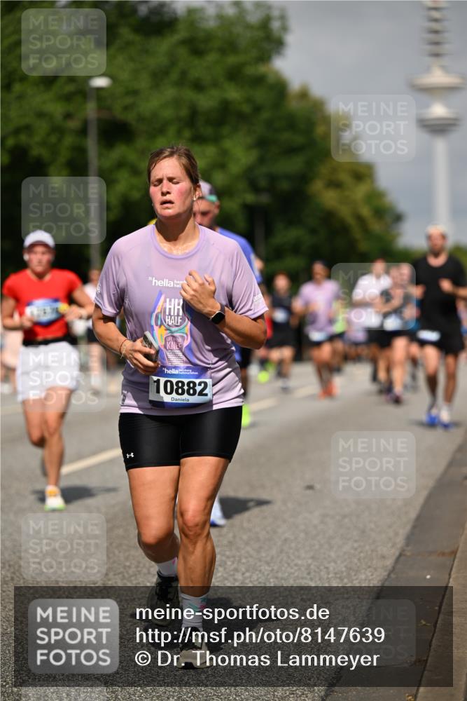 29.06.2025 - hella hamburg halbmarathon Dr. Thomas Lammeyer http://msf.ph/oto/8147639 29.06.2025 10:06:00 Kennedybrücke 1184, 1329, 1364, 1464, 1653, 1722, 1724, 1729, 1881, 1940, 2591, 3039, 3169, 3199, 4286, 4328, 4649, 5547, 5602, 5603, 6327, 6438, 7031, 7189, 7223, 8191, 8632, 8926, 9156, 9230, 9353, 9741, 10074, 10177, 10882 meine-sportfotos.de